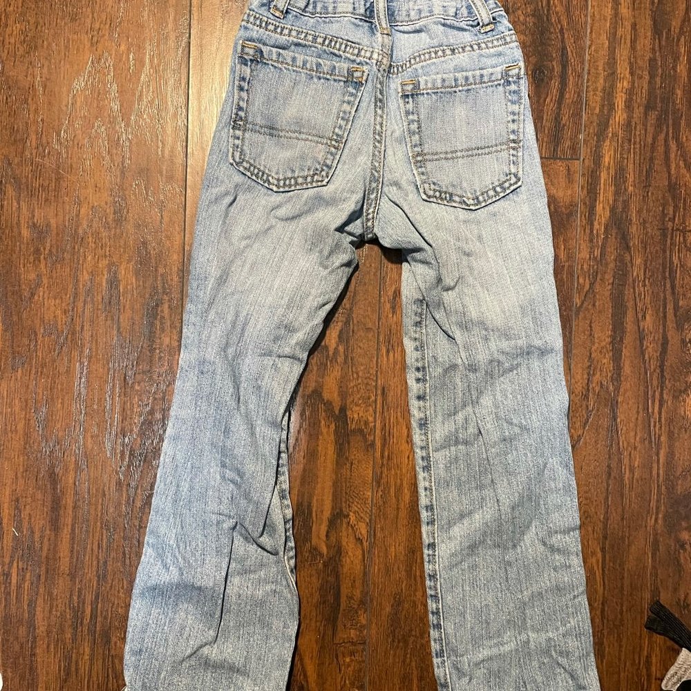 Four Pairs Long Pants Three Jeans and One Lee Joggers - Picture 3 of 10